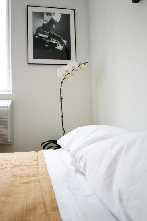 Standard Room Double Bed Private Bathroom