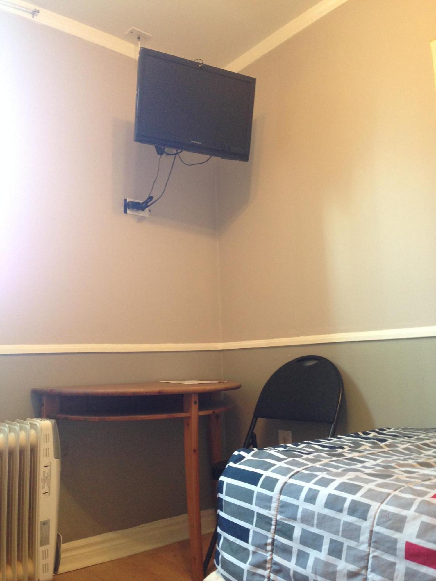 Single Room Single Bed Private Bathroom