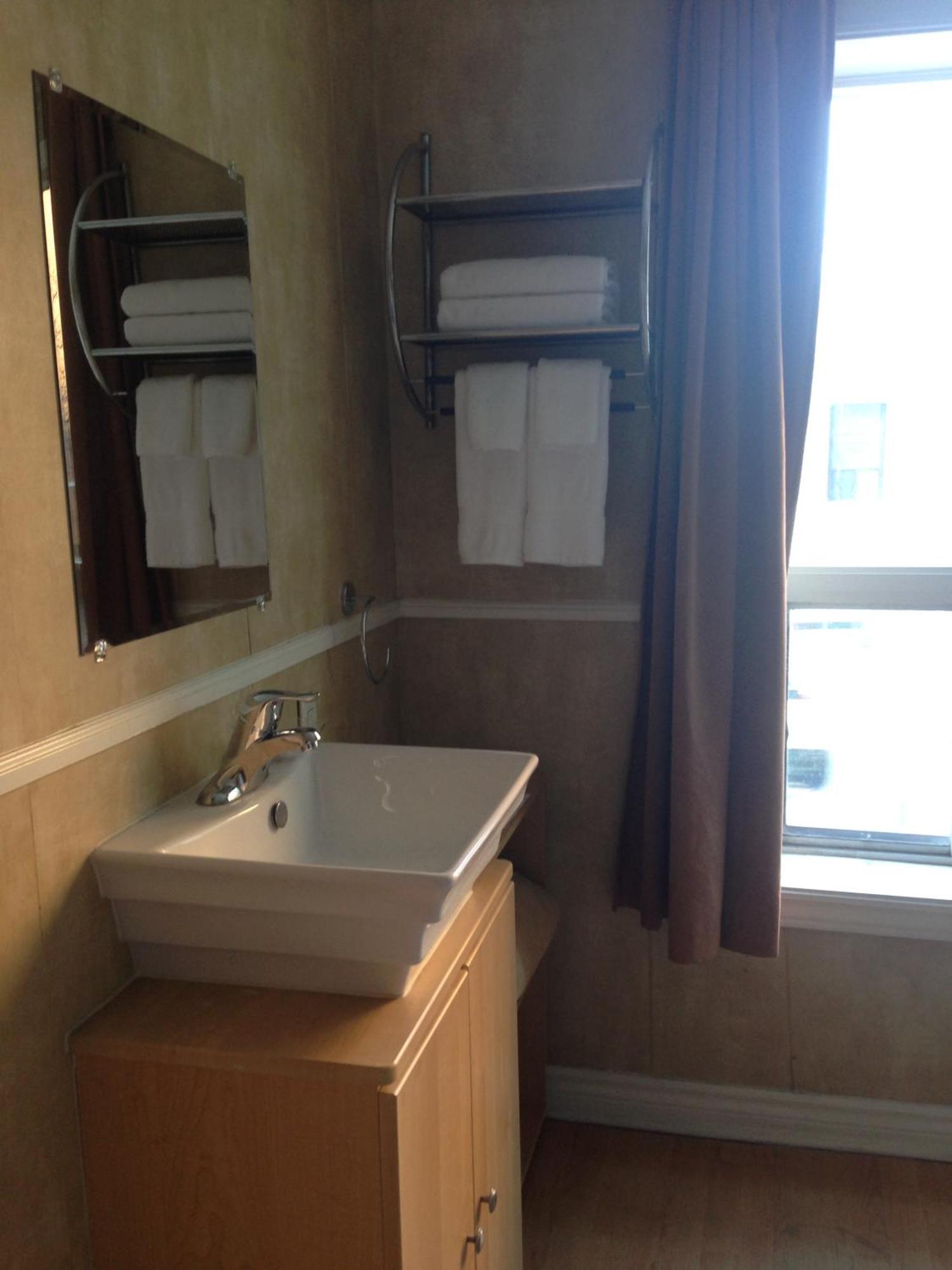 Basic Room Double Bed